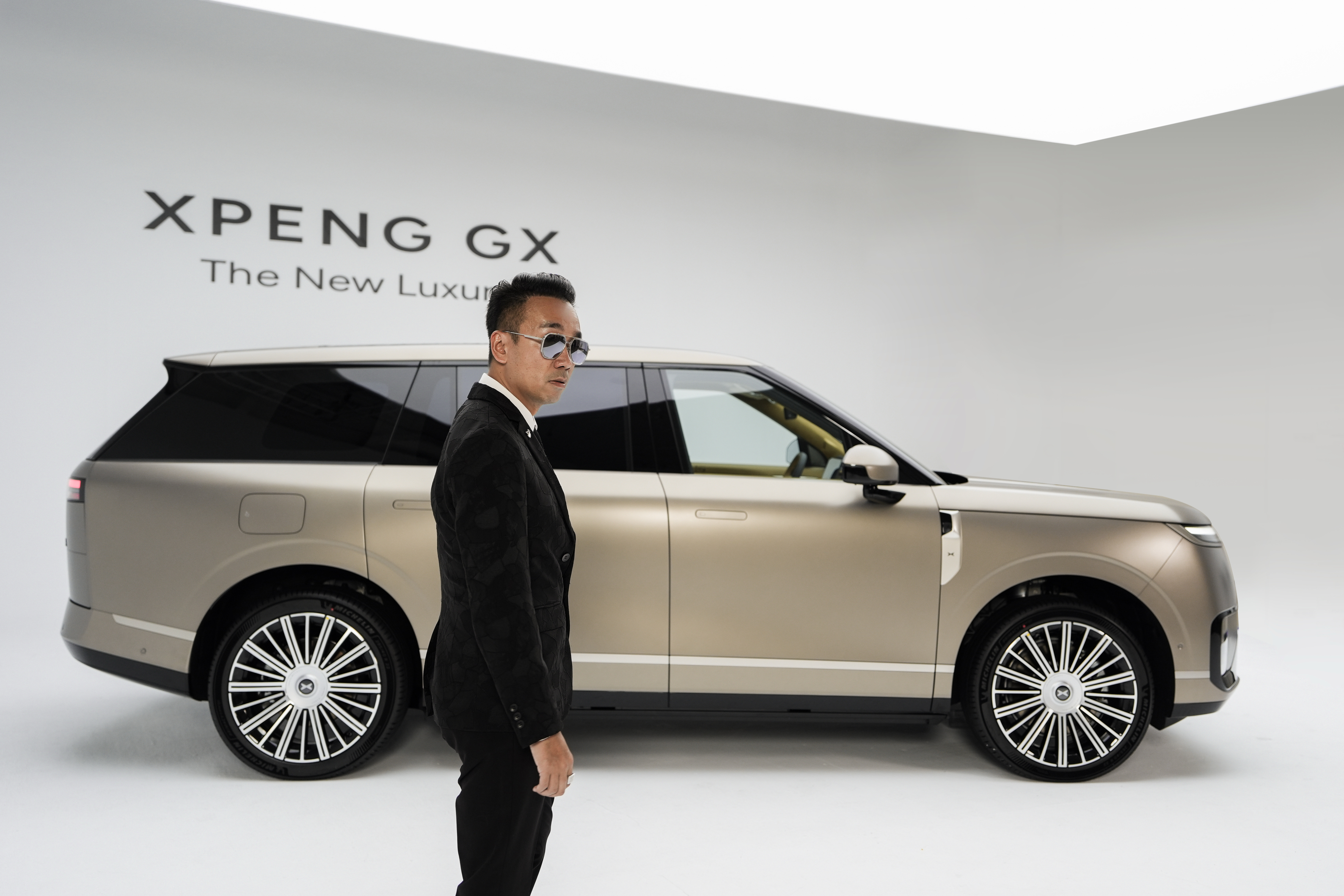 你好，滴滴专车为你服务……