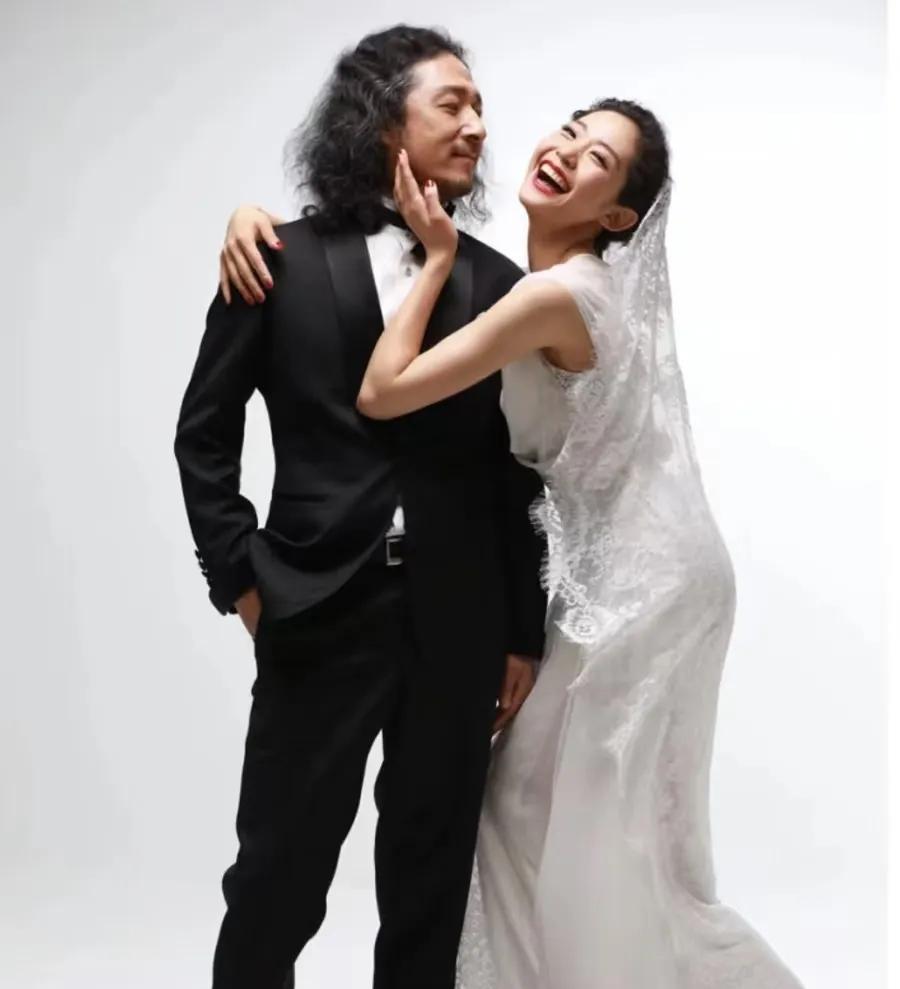 三宝除了在婚礼上改口叫千惠的父母为爸妈，其他场合应该都没叫过吧，毕竟三宝比岳父母