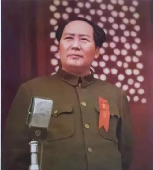 泪目！毛主席满门忠烈：一家六口为国捐躯，穿破衣吃粗粮却让中国站起来！