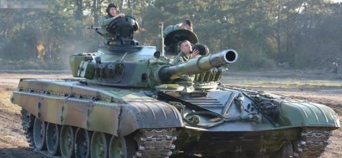 俄罗斯专家表示：中国的武器确实比我们的还要先进，这件事整个俄罗斯都清楚，但采购中