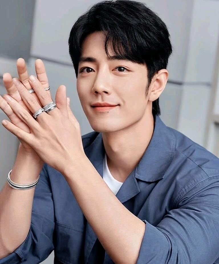 我给我妈看肖战的照片她说这小伙子肯定身体健康，能长寿我问她从哪里看出来的？我