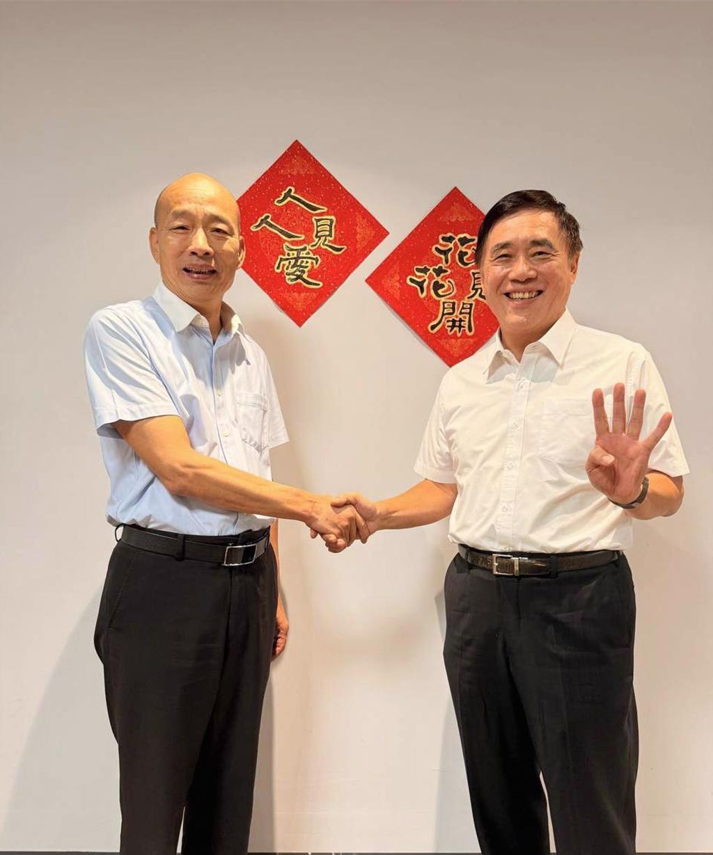郝龙斌连续两天见韩国瑜、卢秀燕国民党主席候选人郝龙斌20日缺席党主席选举首场辩