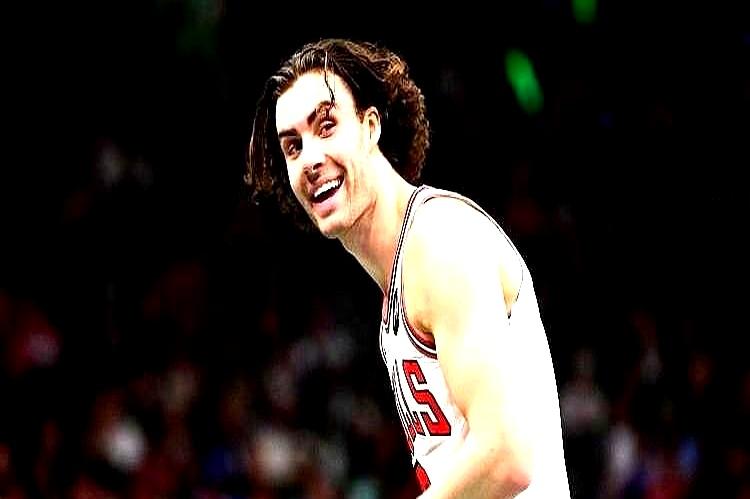 火箭这波操作，真是给快船和公牛送大礼。火箭管理层当初一句“哈登配不上范乔