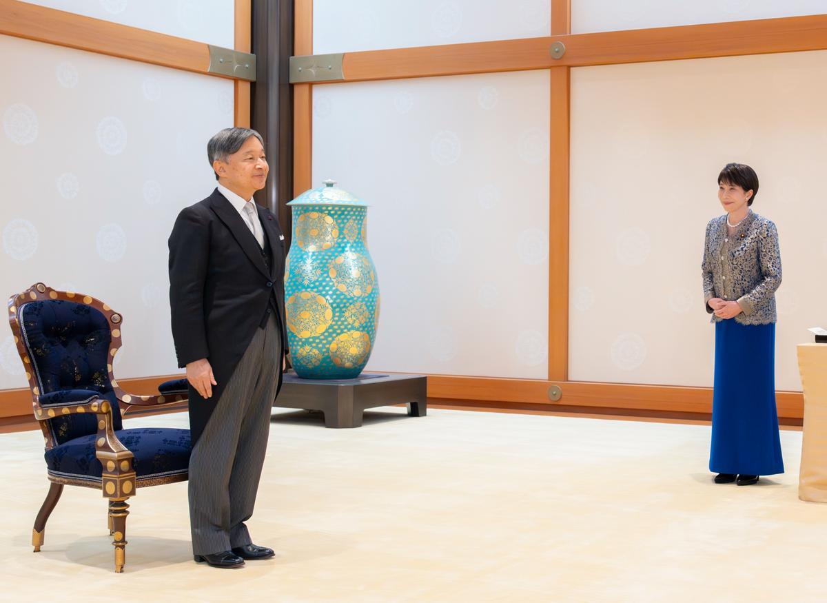 日本亚运会搞得一地鸡毛，高市早苗却美美躲在幕后，他国损失谁来负责？这个问题压