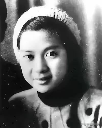 1942年，女地下党员罗文坤被捕后，敌人用尽酷刑仍未撬开她的嘴。可就在所有人以为