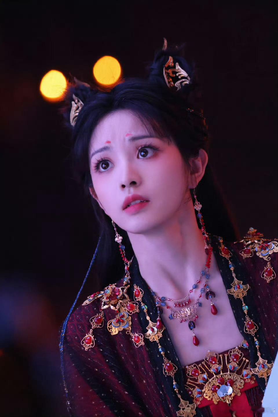 田曦薇你长成这样还有什么烦恼让我们一起来看田曦薇子夜归吧，好吗？好的[打call