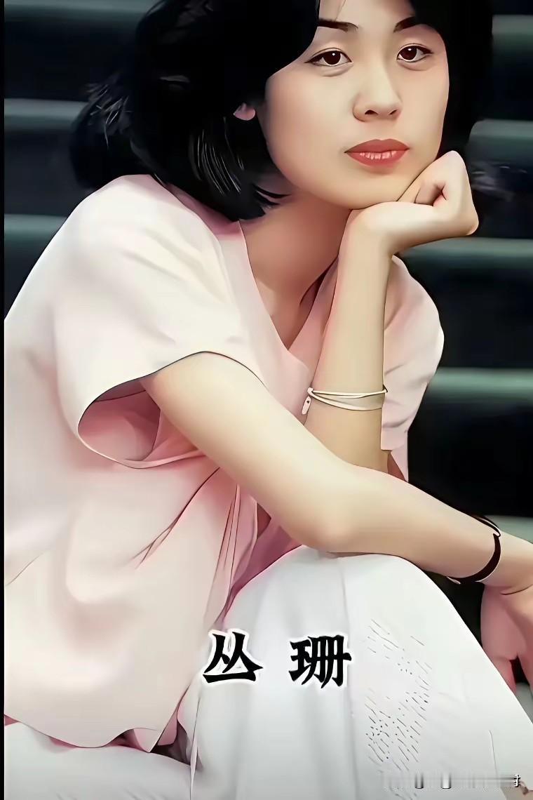 老式美人真好看！以前的美人也不是尖下巴，也不是各个五官都精致到无可挑剔，你更喜欢