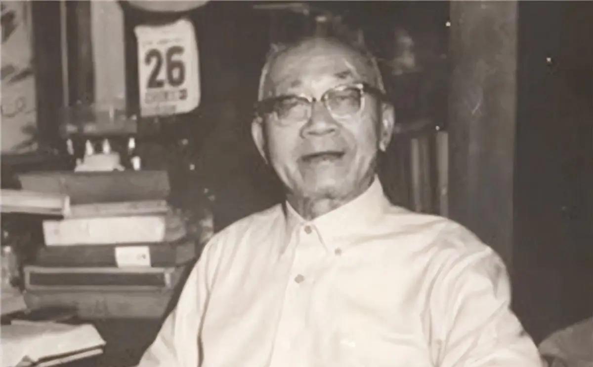 1942年，北大教授梁宗岱，拿出全部家产3万块帮戏子赎身。妻子沈樱正怀3胎，得知
