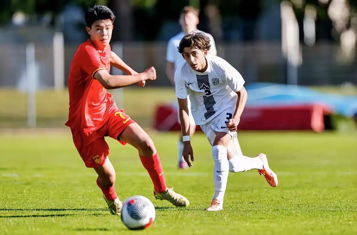 难怪意大利连续3届进不了世界杯，原来意大利足球确实在退步，现在连中国男足都踢不过