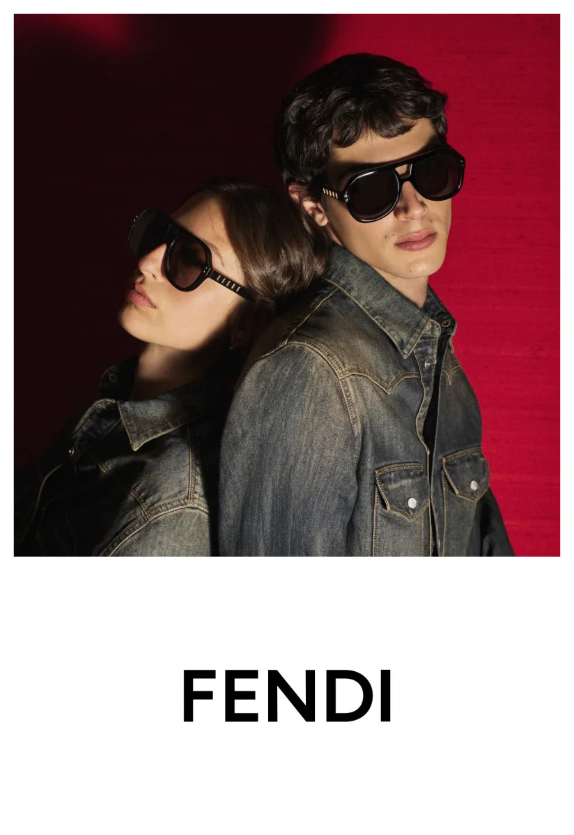 WWD整理了一组眼镜广告！刘雯的TomFord太妈妈级别了此外还有Jennie的雷朋～#时尚灵感解读
