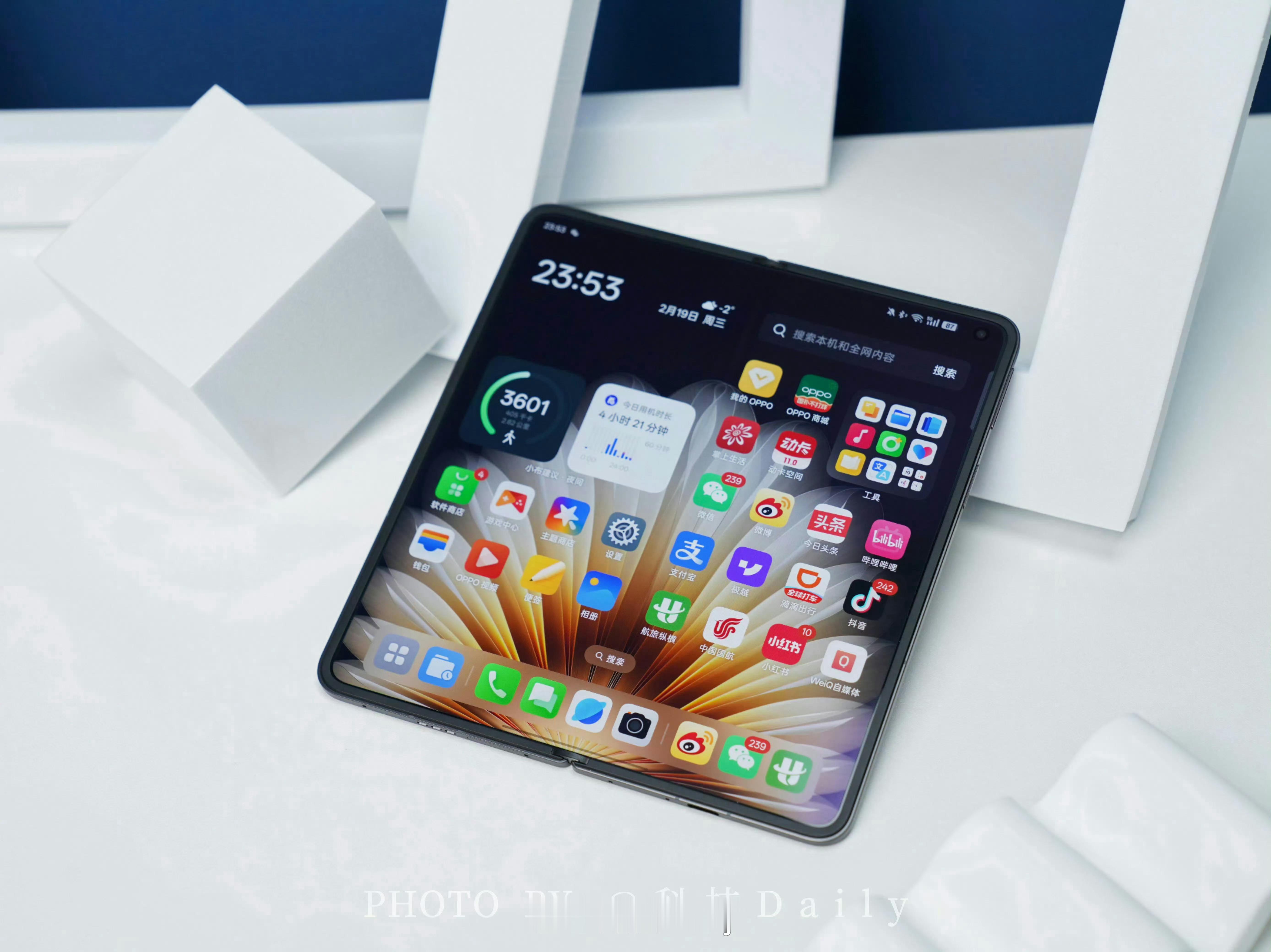 OPPOFindN6，开年马上来，一马平川，惊艳十足。去年N5我愿意称之为最