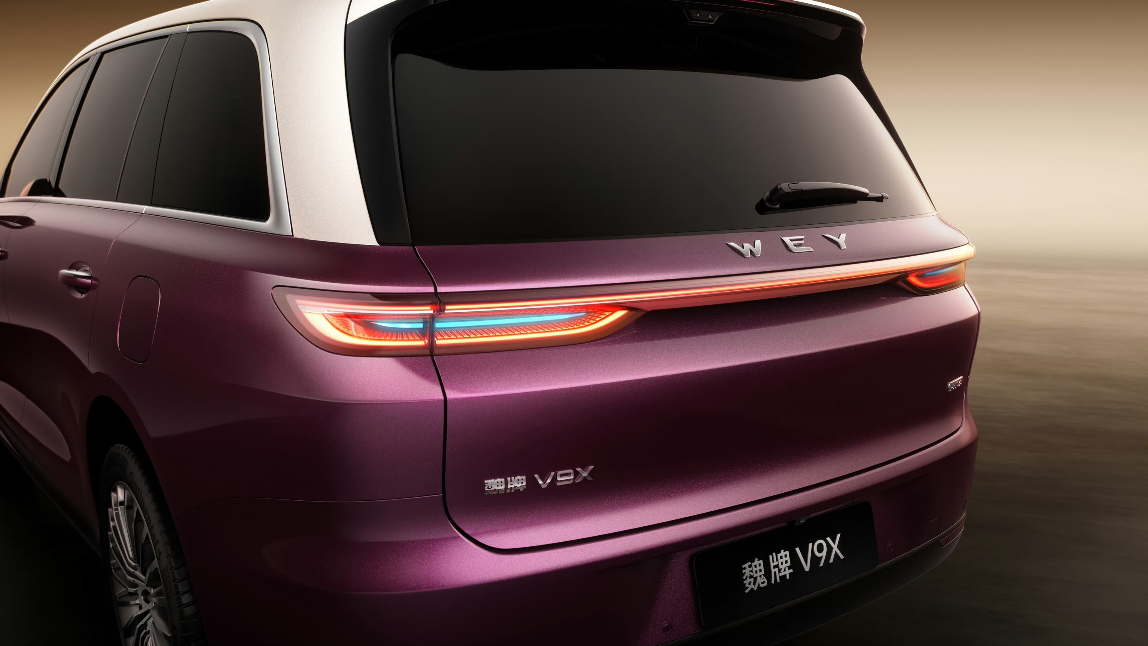 魏牌V9X正式亮相了这台定位“AI豪华六座旗舰”的车我简单聊一下我的感受：魏牌V