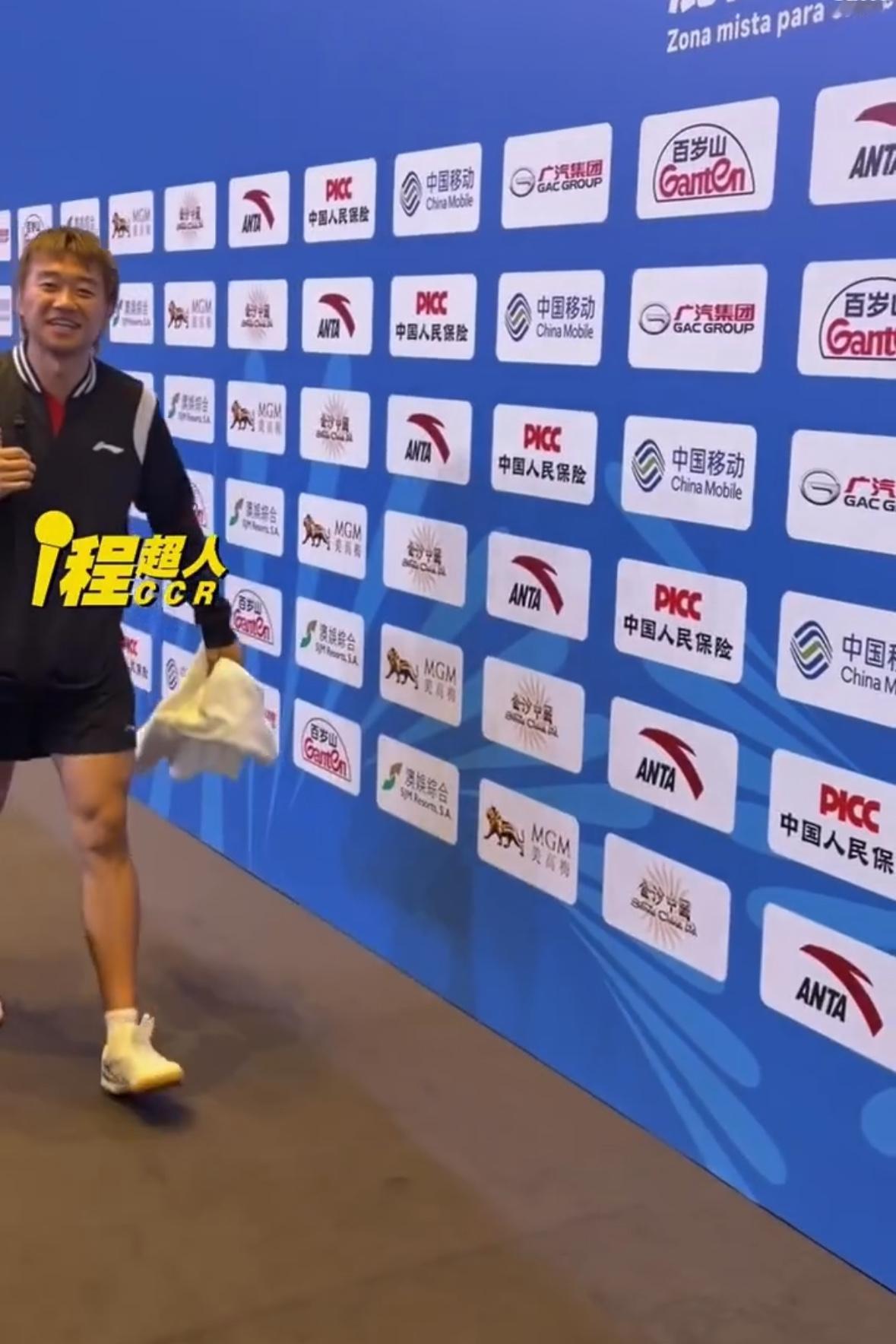 终于明白了赵子豪和樊振东可以一起走这么远，子豪前一秒嘻嘻欢乐人，后一秒眼泪在打转