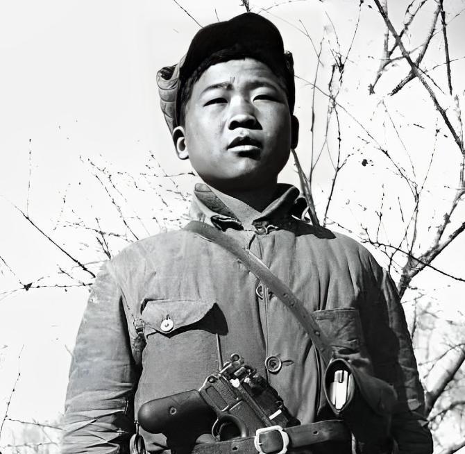 1942年，16岁的八路军小战士宋双来，在送信回去途中，遭遇了日伪军的骑兵，情急