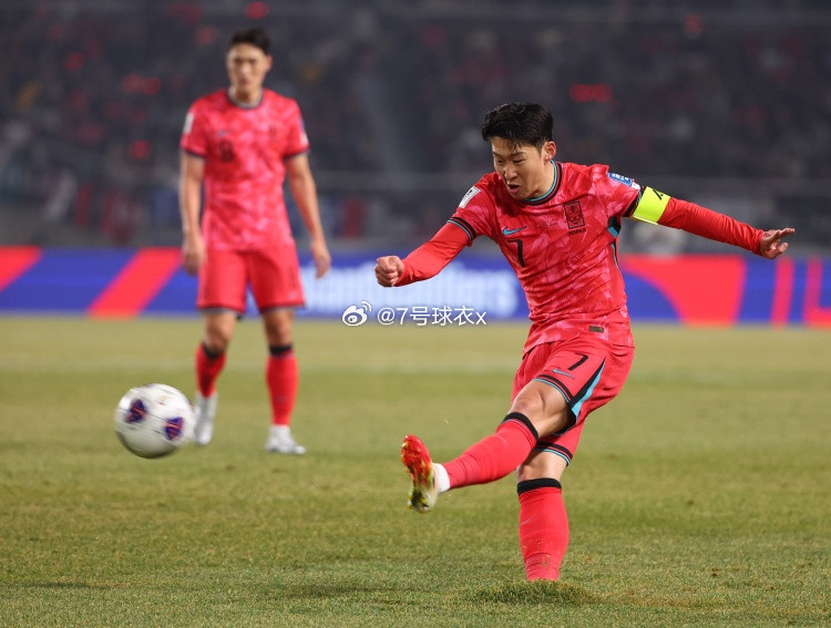 在2026年世界杯的分组抽签中，韩国等亚洲球队遭到世界强队轻视，被视作“幸运签”