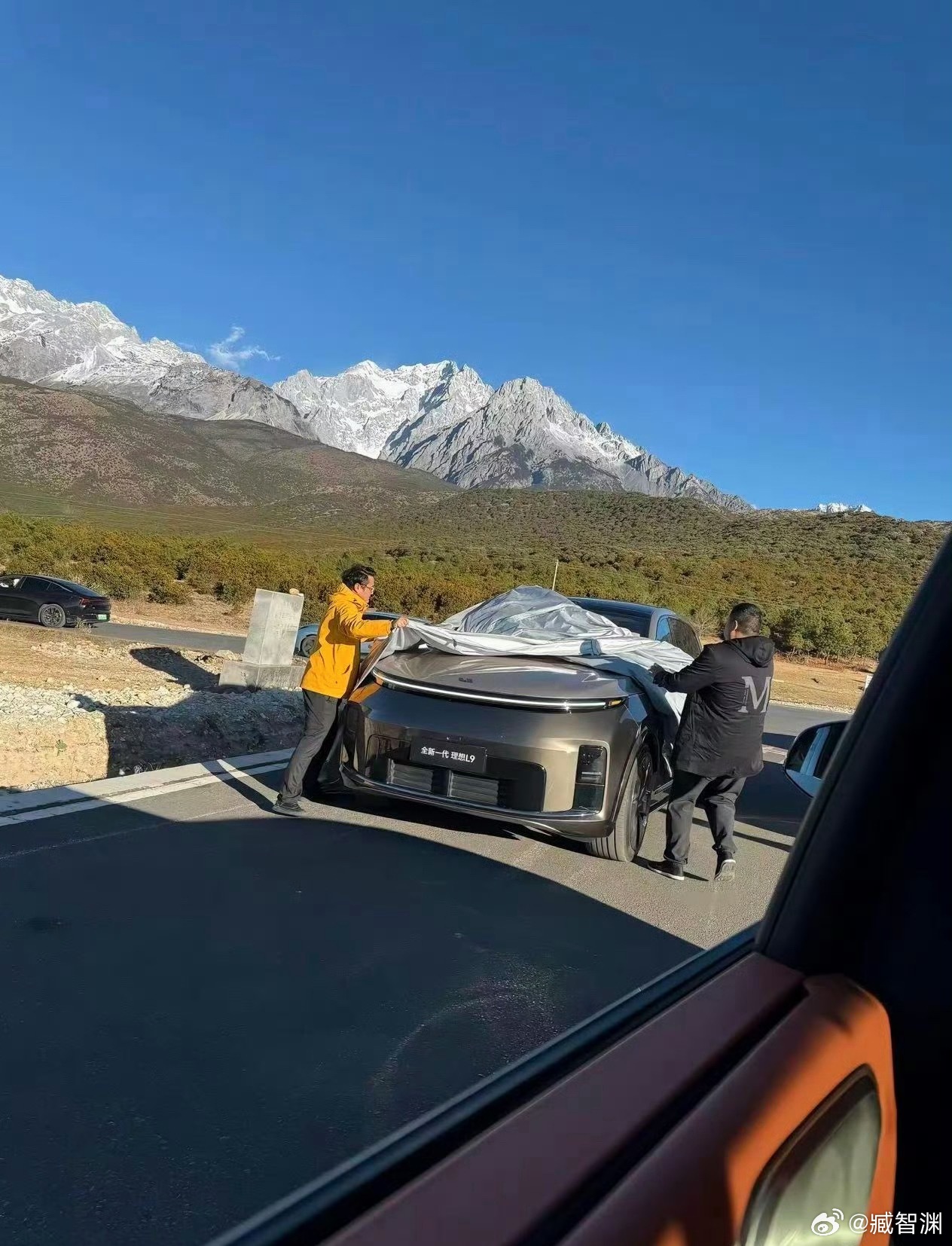我人就在玉龙雪山，能偶遇新理想L9吗？丽江·玉龙雪山