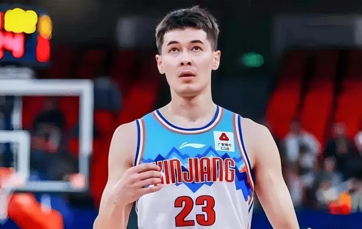 脸都不要了[捂脸哭]，新疆76-79不敌广州，这三位球员要为球队失利负责！1