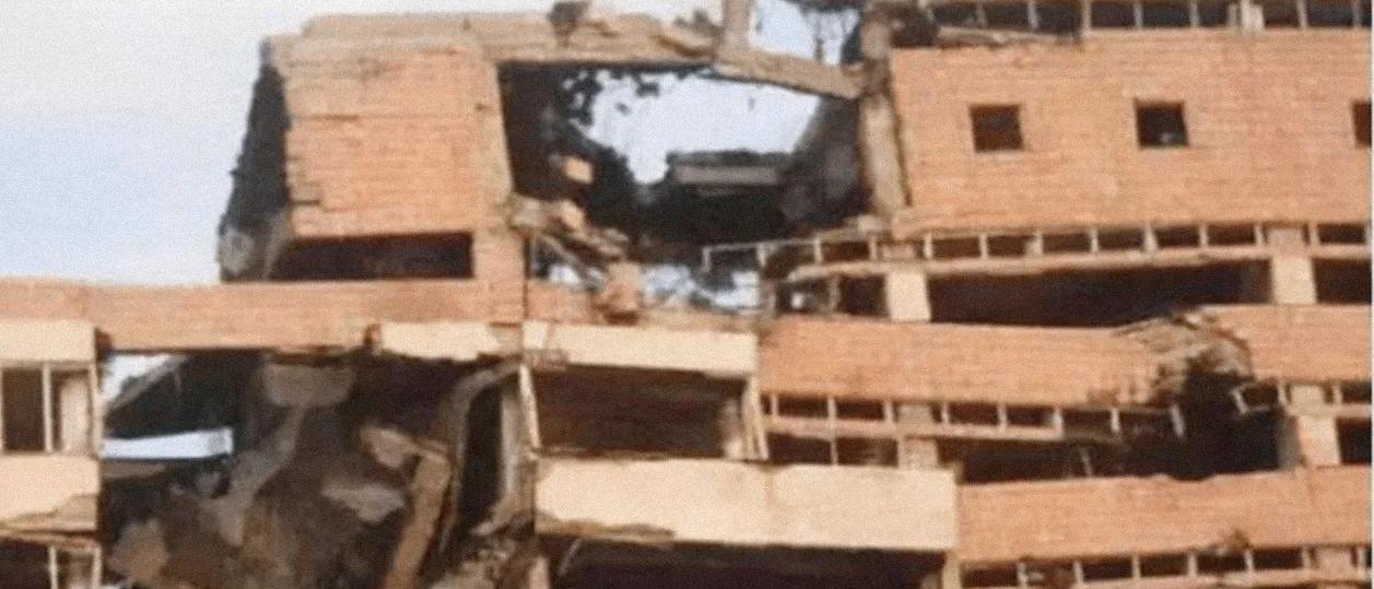 为何1999年“误炸”中国大使馆后，中国没有采取武力报复。20年过去，看到现在的