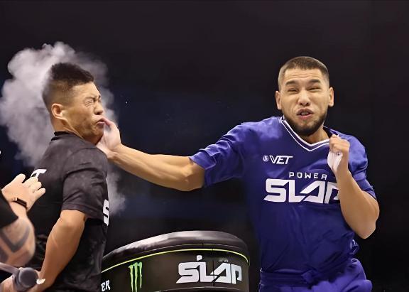 比赛前通臂拳是神秘的东方力量，比赛后通臂拳成了不会发力的花架子。11月1日，