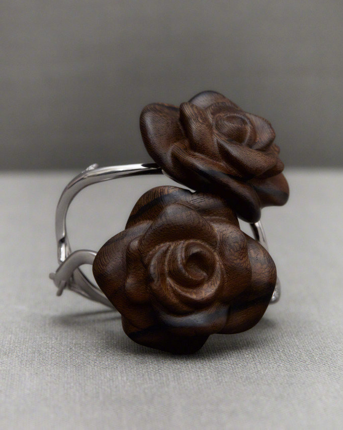 Dior男装秀星光直拍Dior迪奥二零二六冬季秀精彩上演，前卫结构感与经典廓形