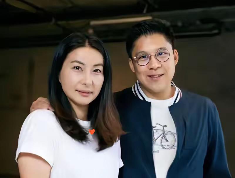 霍启刚一句话，戳中全国家长的手机焦虑！原来豪门育儿，也和我们一样难。他坦言给