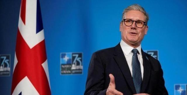 特朗普没料到，普京大概率也没料到，英国首相竟当着全球的面说：中国，是世界三大强国