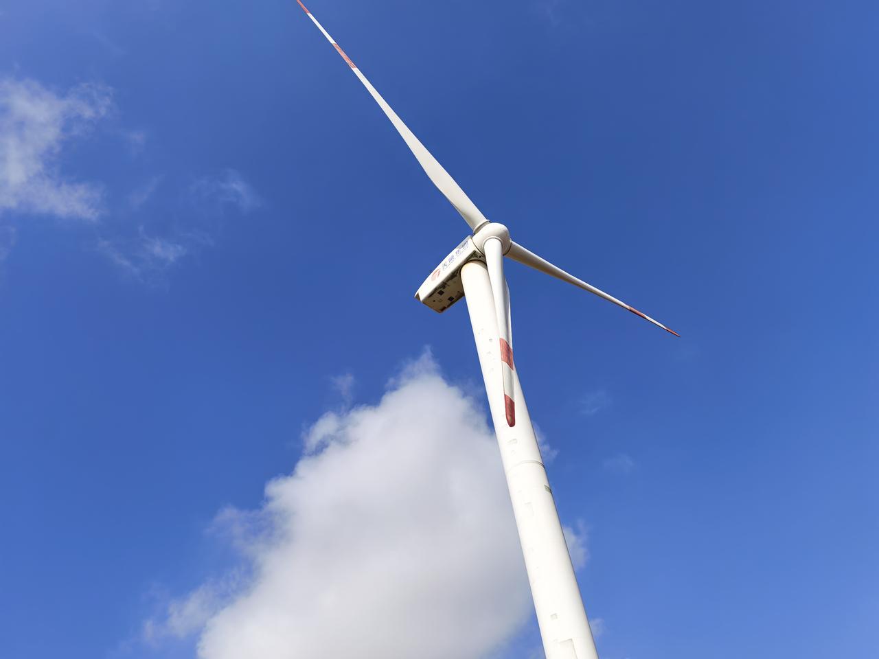 前两天写了一篇关于农业银行股票的文章，看到有些人的评论，真是好笑。有不少人说