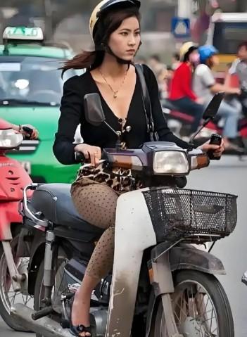 当年横扫越南市场的中国摩托，这几天又被当地上班族当成了反面教材。这可不是简单的消