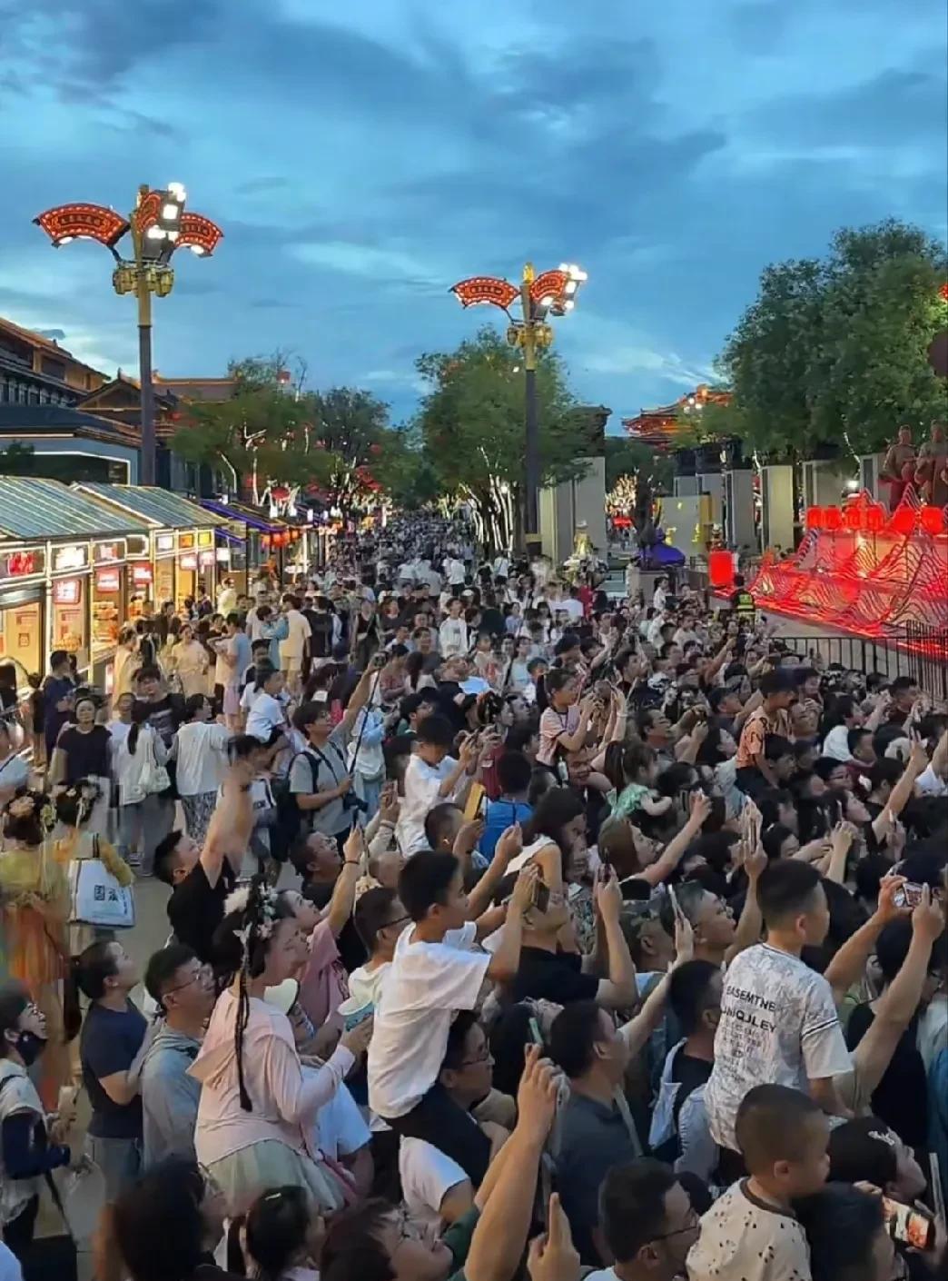 相亲界出现了一个新词“吴三桂”。今天在地铁上，听到两个兄弟聊天说吴三桂，开始我