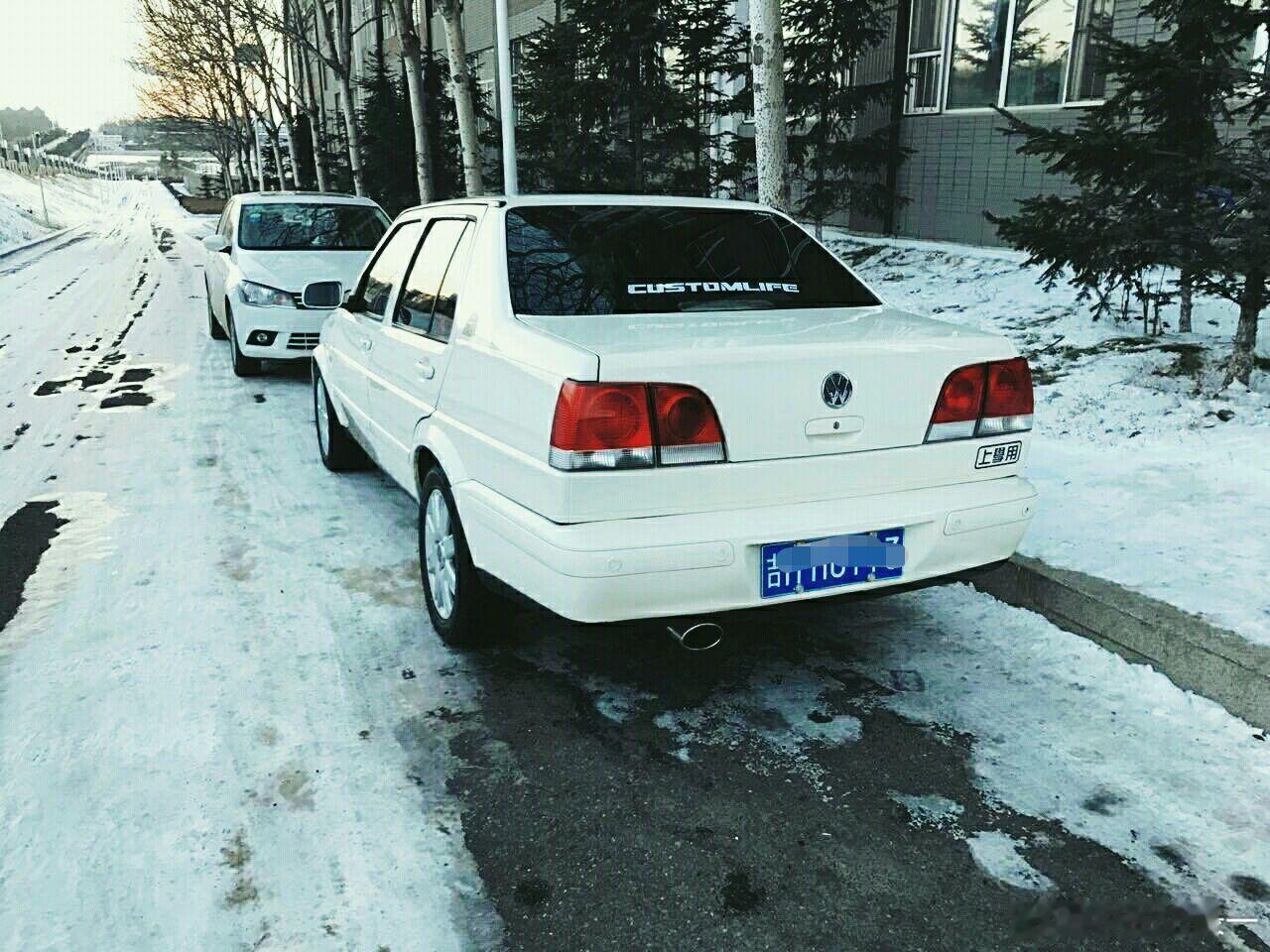 哪个瞬间让你觉得这车值了上大学的时候我爸给我买了个捷达，2万6，没有他我不可能后