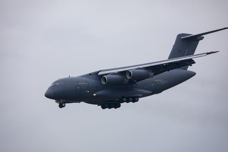 运-20的战略意义堪称里程碑。在它列装前，中国空军远程投送受限，2011年利比亚