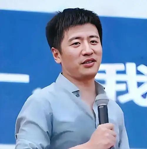 41岁张雪峰跑步后猝死：跑步是夺命元凶，还是最后一根稻草？41岁知名教育