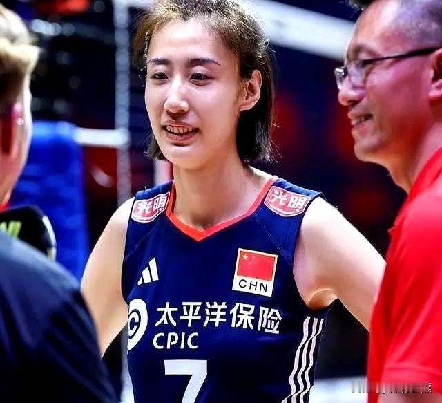 央视不直播女排世界联赛，咪某咕爱某艺等也不转播，但是抖音里缺很多直播。虽然经