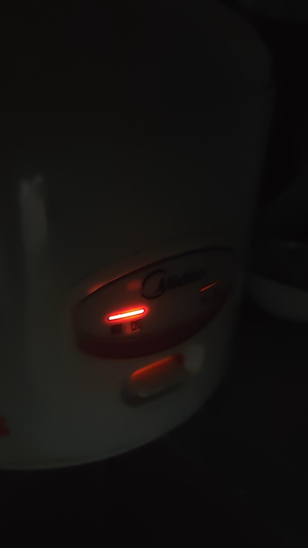 有些癌症病人术前检查就是一个孤立的病灶，并且完全符合手术切除指征，但术后很快出现