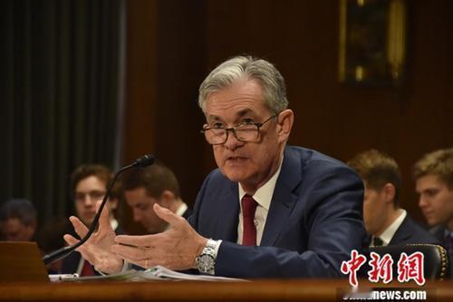 美联储利率坚挺不松手，特朗普政府跟市场玩着“铁血留守”，一些美国媒体话都放在桌面