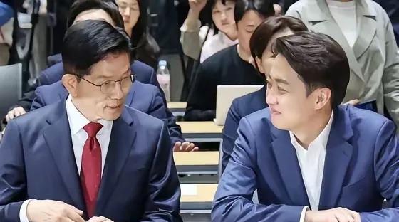 #韩国人民力量党#韩国国民力量党总统后选人金文株和改革新党李俊熙组合失败都是金