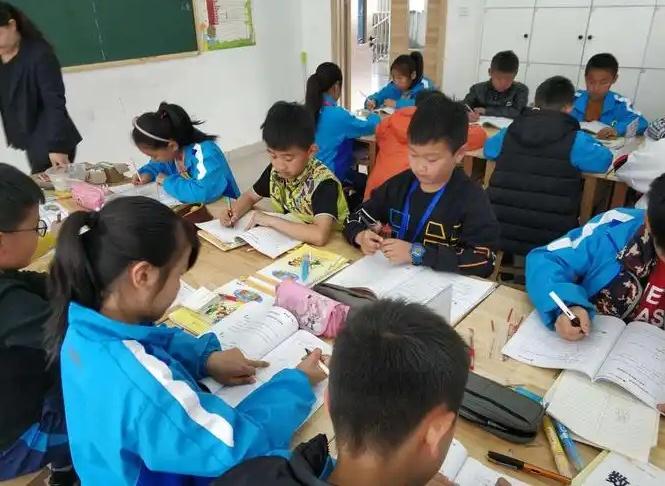 小学成绩什么时候定型？真相可能出乎你的意料1、成绩好的定不了型，但成绩差的，