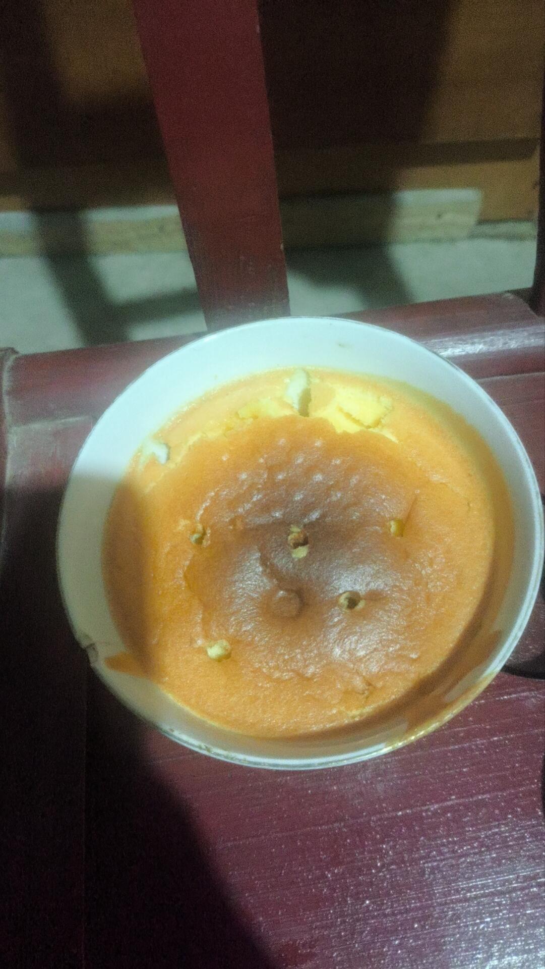 拿三个鸡蛋做了一个蛋糕，被骂了半小时