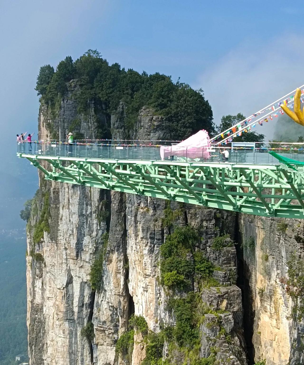 花坪之行（19）黄鹤峰林景区位于湖北建始县花坪镇南部，清江北岸，是野三峡自然风