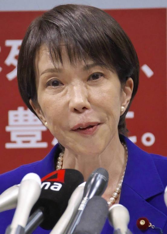 日本首相高市早苗又出来说疯话了，她在电视节目里直接放话，要是台海附近发生冲突，日