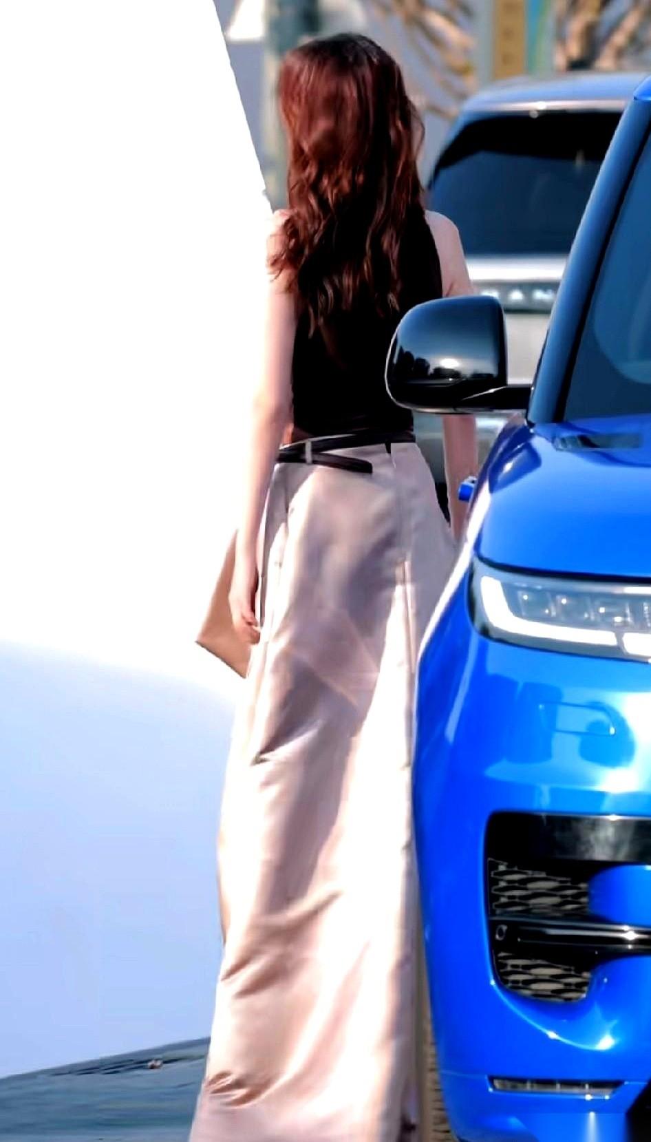 有时候，我真觉得明星的团队里，一堆人全是睁眼瞎。真的。那么大一个活人，从化妆