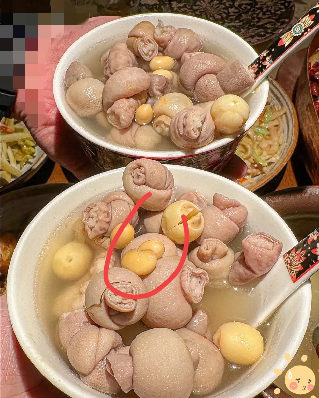 走进一家小吃店，老板特别推荐的，这个叫啥？！真的吃不习惯第一次吃，有人知道吗？