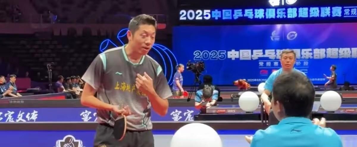 #记录我的2025#在许昕眼里，莎莎和大头都是子侄辈儿他说对方发球违规，不是