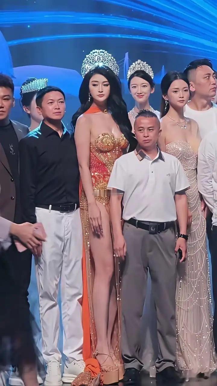 做人永远要懂得找准自己的位置，否则难堪的只能是自己