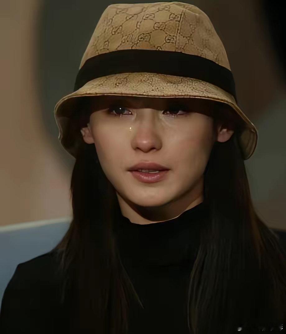 今晚大概率有人睡不踏实了，张柏芝被人欺负她，没有老公。余毓兴这个时候找张柏芝麻烦