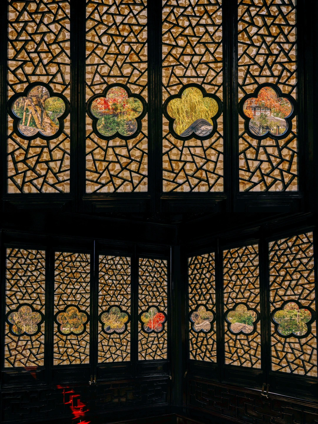 苏州拙政园最美秋景花窗🏯11.30限时开放❗️