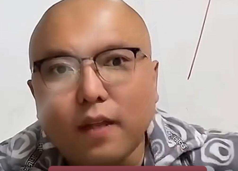 你最近刷到窦总给50岁以下相声演员排座次的直播了吗？20多位非德云社演员被夸得比