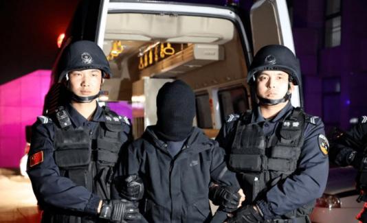 现在终于明白，为什么今年的扫黑除恶行动会再次全面升级了！ 麻烦看官老爷们右上