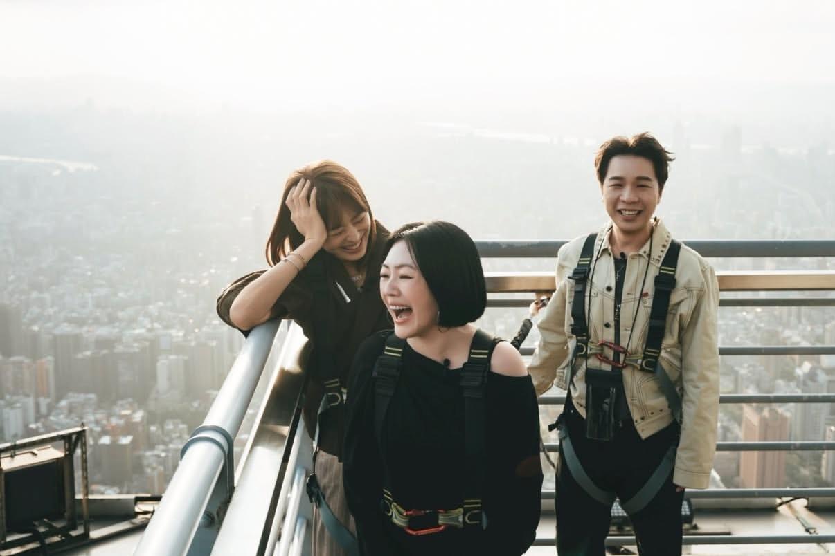 三观不正，已婚妇女小S在节目中表示，自己期望有人向她求婚。小S心中不排除因此离