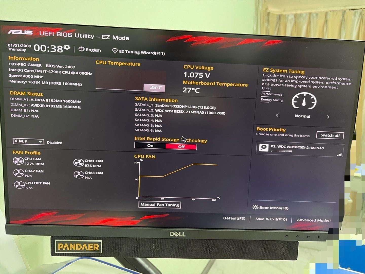 开工第一天哥们社区小生意的电脑开不了机，心想这毕竟买了11年了也正常，拍来屏